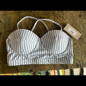 Albion Fit pin up swim top M medium grey white stripe